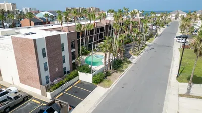 2BR Condo - 2 Pools - Jacuzzi - Steps to Beach SPI - image 154 of 177