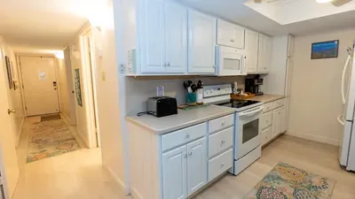 2BR Condo - 2 Pools - Jacuzzi - Steps to Beach SPI - image 46 of 177