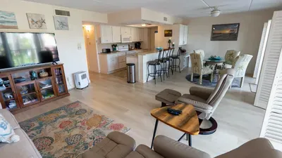 2BR Condo - 2 Pools - Jacuzzi - Steps to Beach SPI - image 57 of 177