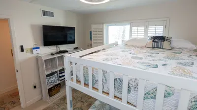 2BR Condo - 2 Pools - Jacuzzi - Steps to Beach SPI - image 117 of 177