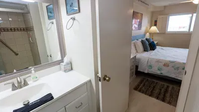 2BR Condo - 2 Pools - Jacuzzi - Steps to Beach SPI - image 110 of 177