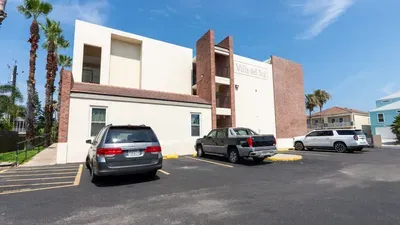 2BR Condo - 2 Pools - Jacuzzi - Steps to Beach SPI - image 19 of 177
