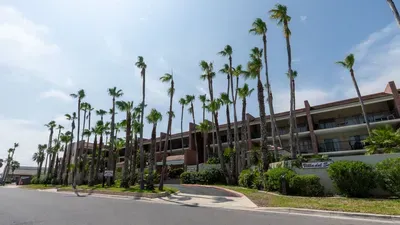 2BR Condo - 2 Pools - Jacuzzi - Steps to Beach SPI - image 20 of 177