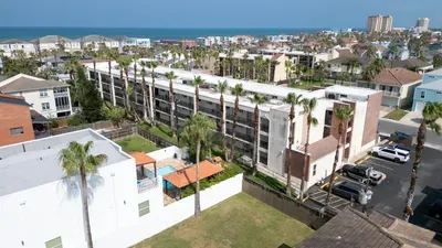 2BR Condo - 2 Pools - Jacuzzi - Steps to Beach SPI - image 159 of 177