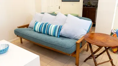 Fun Retro Island Vibe * Sleeps 17 * Beach 1 block - image 129 of 190