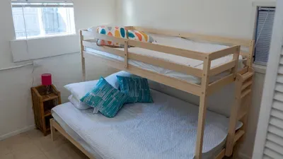 Fun Retro Island Vibe * Sleeps 17 * Beach 1 block - image 145 of 190