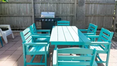 Fun Retro Island Vibe * Sleeps 17 * Beach 1 block - image 170 of 190