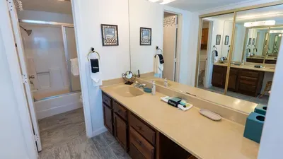 Beachfront 2BR, 5th Floor Views, Wakable SPI - image 93 of 178