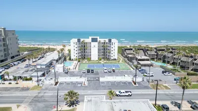 Beachfront 2BR, 5th Floor Views, Wakable SPI - image 158 of 178