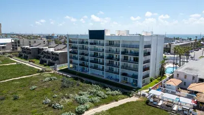 Beachfront 2BR, 5th Floor Views, Wakable SPI - image 176 of 178