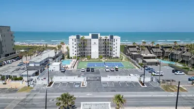 Beachfront 2BR, 5th Floor Views, Wakable SPI - image 149 of 178
