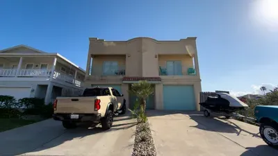 Sunset Bay Views-Private 3 Levels-Rooftop Deck - image 12 of 89