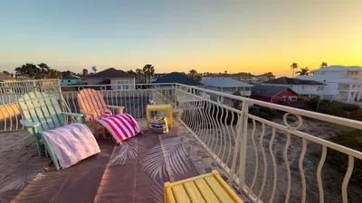 Sunset Bay Views-Private 3 Levels-Rooftop Deck - image 84 of 89