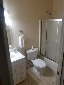 2nd full bath off 2nd bedroom with bunks has tub/shower combo