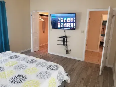 42" flat screen in master bedroom. walk in closet. wifi and cable. Living room has a DVD for movies the CVS has a redbox