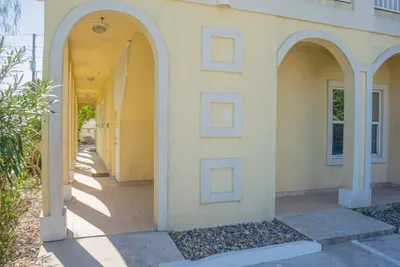 *Clean Pool Walk to Beach * Pet Ok *Ground Floor - image 13 of 66