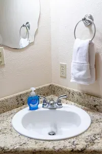 *Clean Pool Walk to Beach * Pet Ok *Ground Floor - image 22 of 66