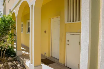 *Clean Pool Walk to Beach * Pet Ok *Ground Floor - image 14 of 66