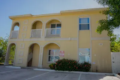 *Clean Pool Walk to Beach * Pet Ok *Ground Floor - image 15 of 66
