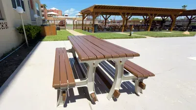 1BR SpaceX Views, Olympic Pool, Beach Access SPI - image 84 of 93