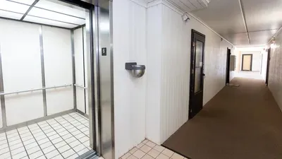 1BR SpaceX Views, Olympic Pool, Beach Access SPI - image 23 of 93