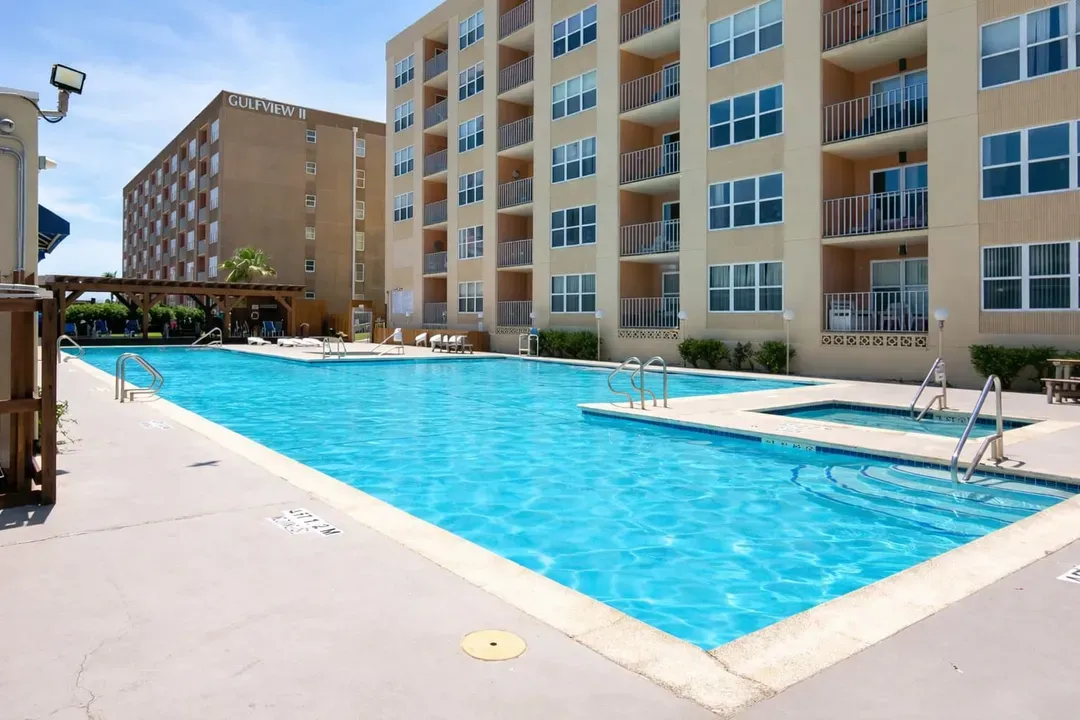 1BR SpaceX Views, Olympic Pool, Beach Access SPI - image 1 of 93