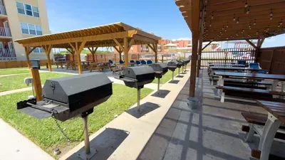 1BR SpaceX Views, Olympic Pool, Beach Access SPI - image 86 of 93