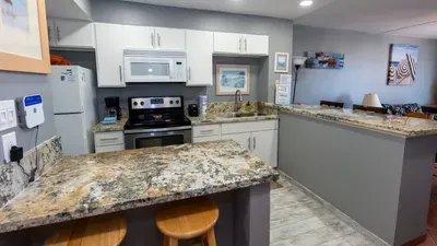 1BR SpaceX Views, Olympic Pool, Beach Access SPI - image 27 of 93