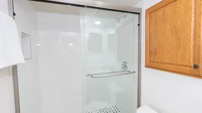 1BR SpaceX Views, Olympic Pool, Beach Access SPI - image 63 of 93
