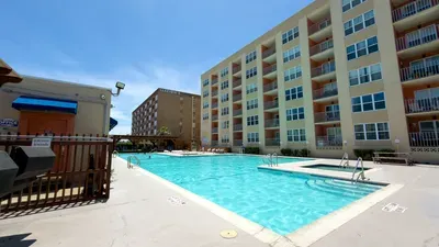 1BR SpaceX Views, Olympic Pool, Beach Access SPI - image 78 of 93