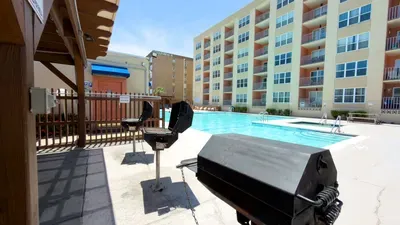 1BR SpaceX Views, Olympic Pool, Beach Access SPI - image 88 of 93