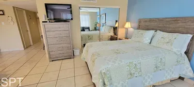 Great Pool " Beach Access " Small Family Perfect - image 17 of 61