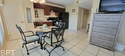 Great Pool " Beach Access " Small Family Perfect - image 19 of 61