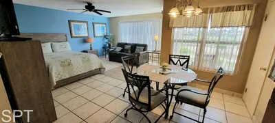 Great Pool " Beach Access " Small Family Perfect - image 14 of 61