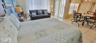 Great Pool " Beach Access " Small Family Perfect - image 20 of 61