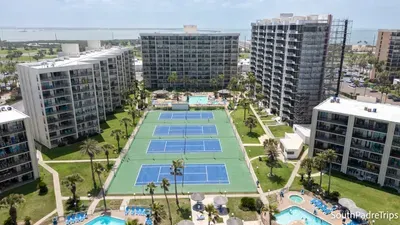 Direct Beachfront 3BR - 3 Pools & 3 Jacuzzis - image 148 of 194