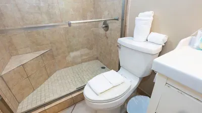 Direct Beachfront 3BR - 3 Pools & 3 Jacuzzis - image 95 of 194