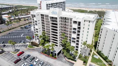 Direct Beachfront 3BR - 3 Pools & 3 Jacuzzis - image 179 of 194