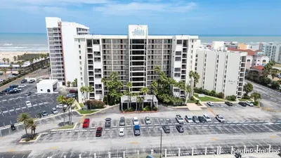 Direct Beachfront 3BR - 3 Pools & 3 Jacuzzis - image 177 of 194