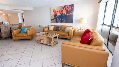 Direct Beachfront 3BR - 3 Pools & 3 Jacuzzis - image 41 of 194