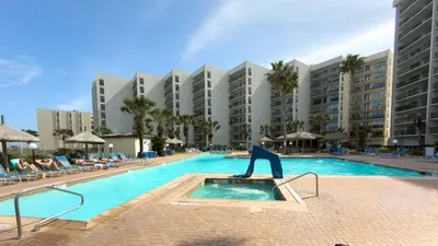 Direct Beachfront 3BR - 3 Pools & 3 Jacuzzis - image 117 of 194