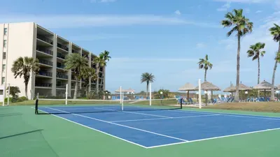 Direct Beachfront 3BR - 3 Pools & 3 Jacuzzis - image 125 of 194