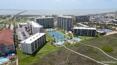 Direct Beachfront 3BR - 3 Pools & 3 Jacuzzis - image 189 of 194