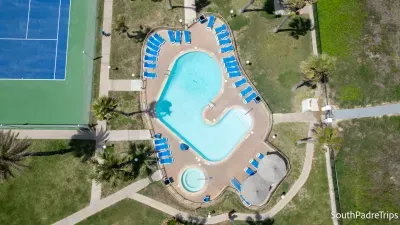 Direct Beachfront 3BR - 3 Pools & 3 Jacuzzis - image 193 of 194