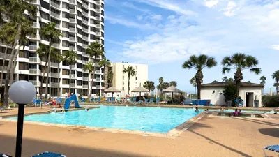 Direct Beachfront 3BR - 3 Pools & 3 Jacuzzis - image 118 of 194