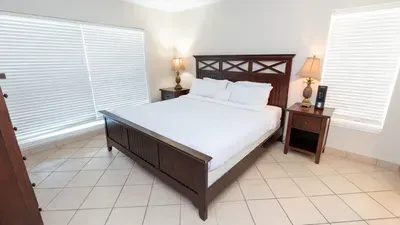 Direct Beachfront 3BR - 3 Pools & 3 Jacuzzis - image 52 of 194