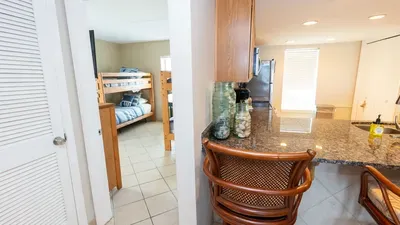 Direct Beachfront 3BR - 3 Pools & 3 Jacuzzis - image 82 of 194
