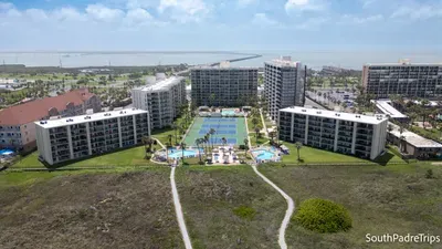 Direct Beachfront 3BR - 3 Pools & 3 Jacuzzis - image 149 of 194