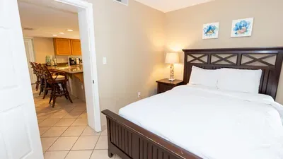 Direct Beachfront 3BR - 3 Pools & 3 Jacuzzis - image 74 of 194