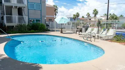 Beachfront Larger Corner Unit | Balcony | Pool - image 56 of 65